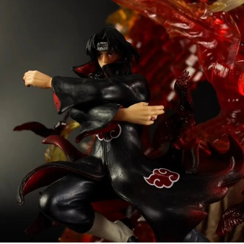 Itachi Uchiha Susanoo Figur auf Sockel